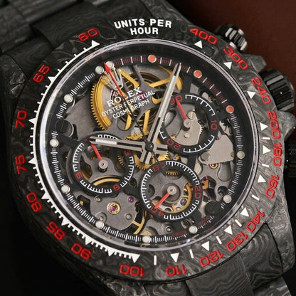Macro of the skeletonised movement and the tachymeter bezel